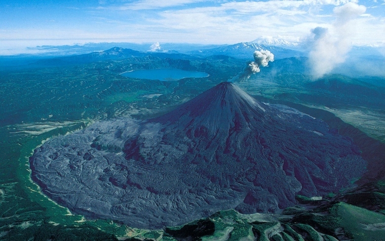 ¿Tres súper volcanes listos para despertarse?